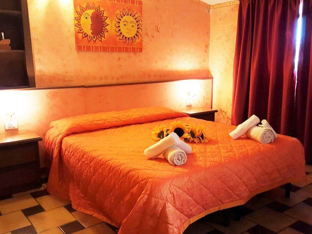 B&B Fantar House Карбония Экстерьер фото